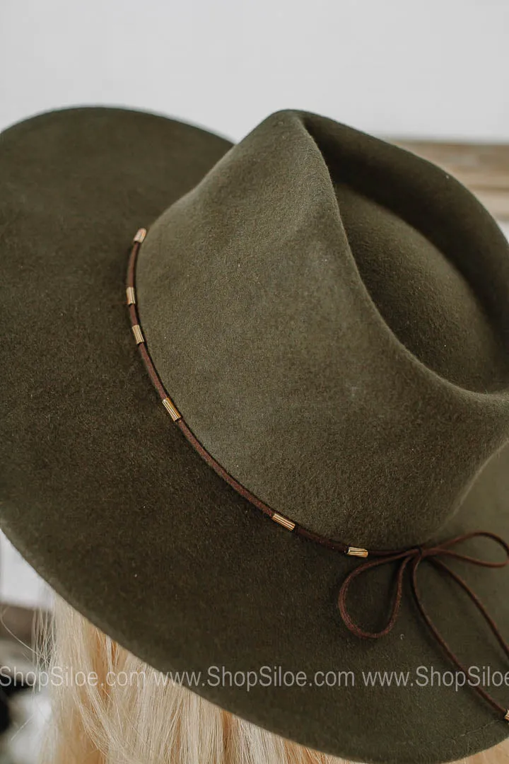 Broadway Girl Belted Hat | Colors