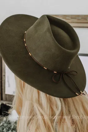 Broadway Girl Belted Hat | Colors