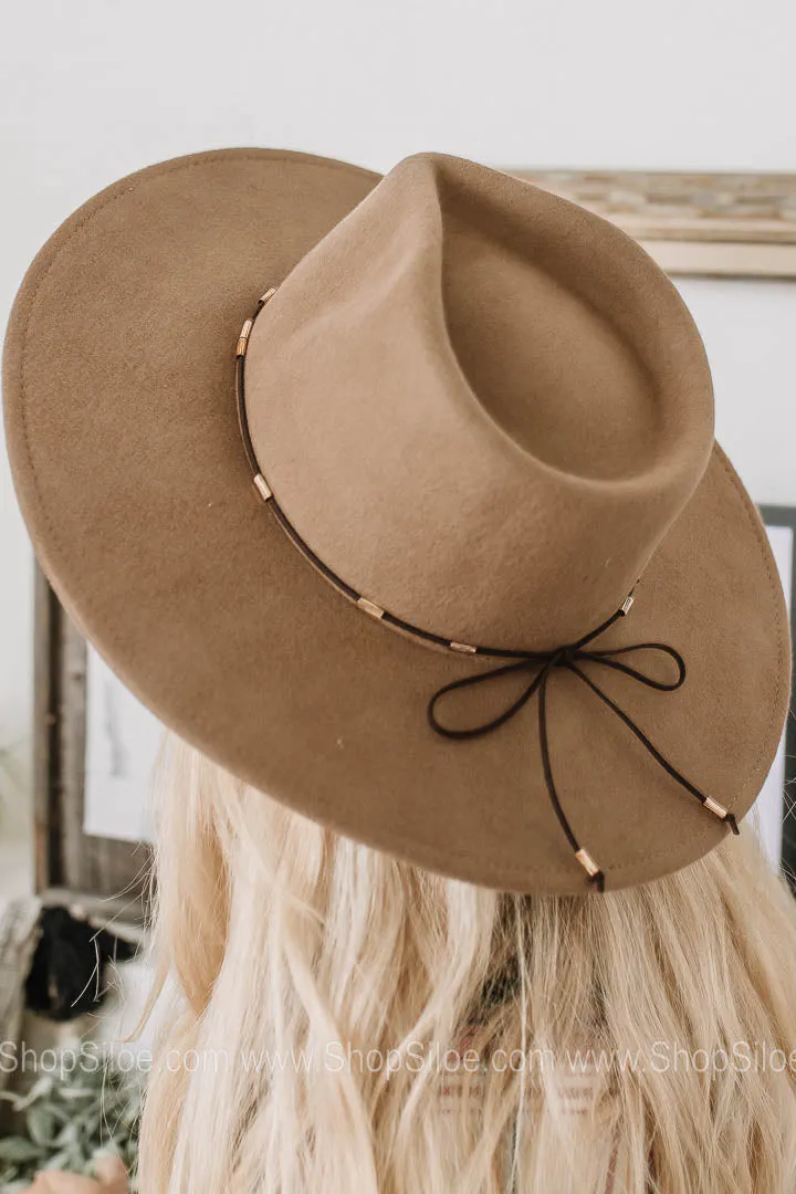 Broadway Girl Belted Hat | Colors