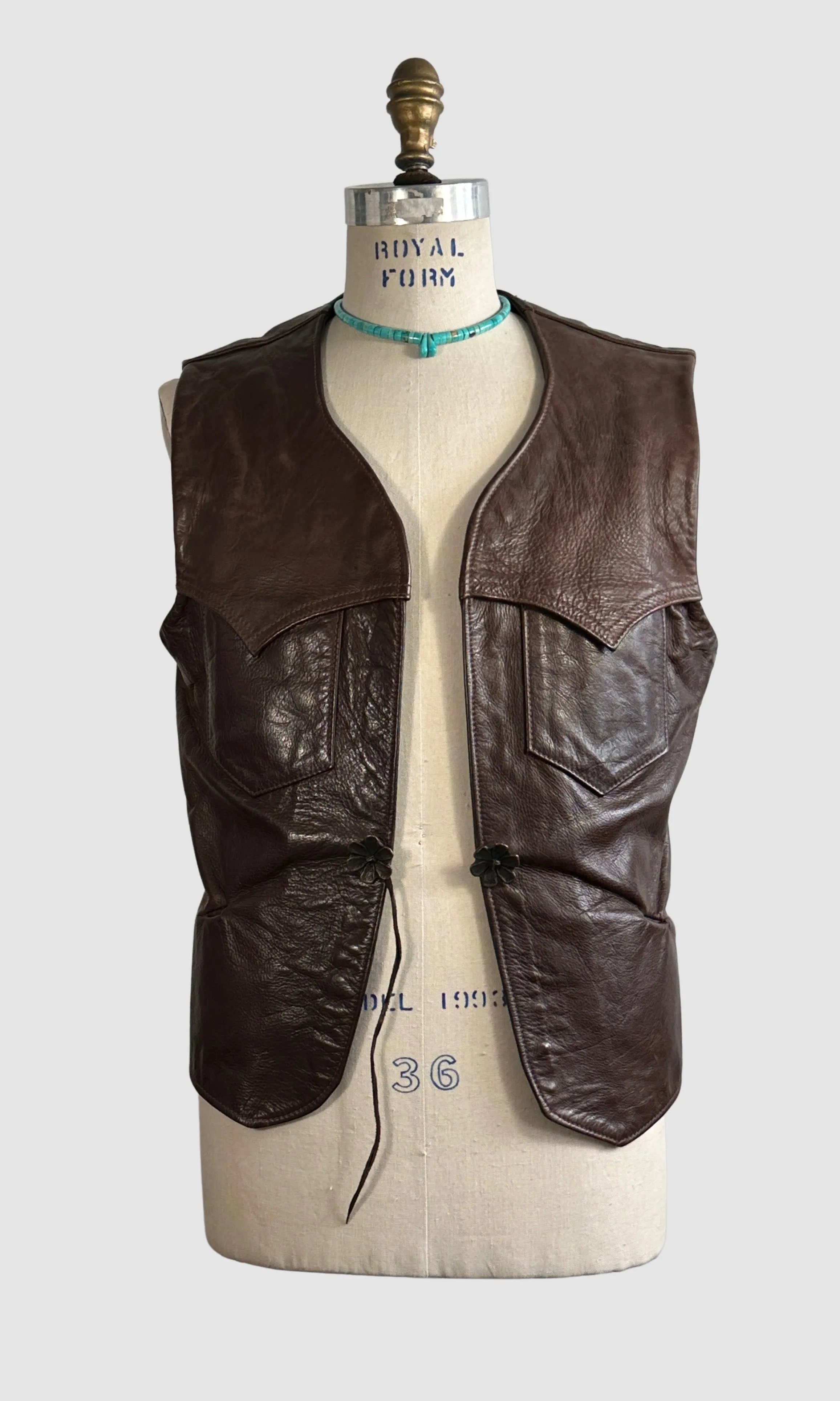 EAST WEST Musical Instruments 70s Mens Leather Vest  Medium