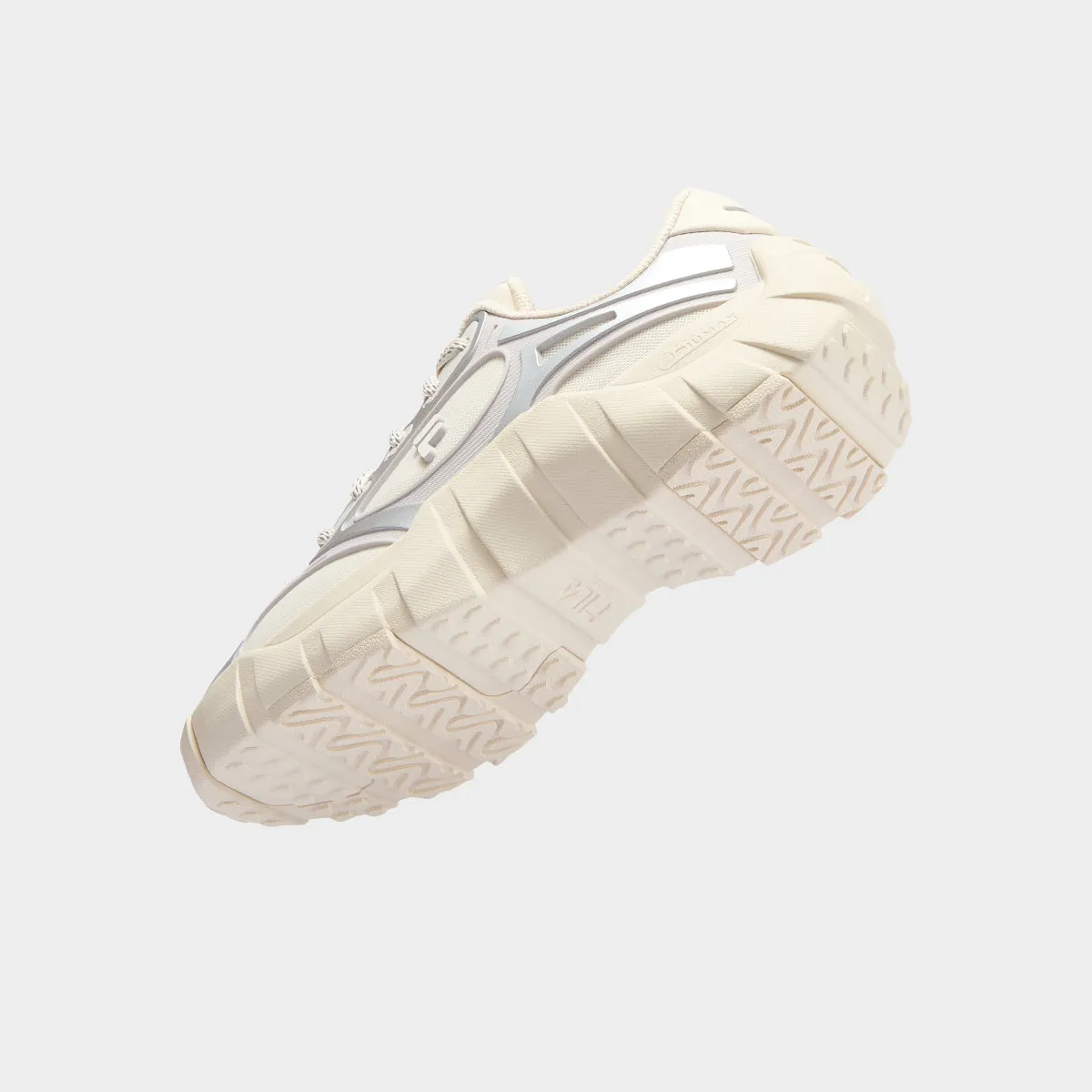 FILA FUSION BONE DX Women Sneakers (Off-white silver)