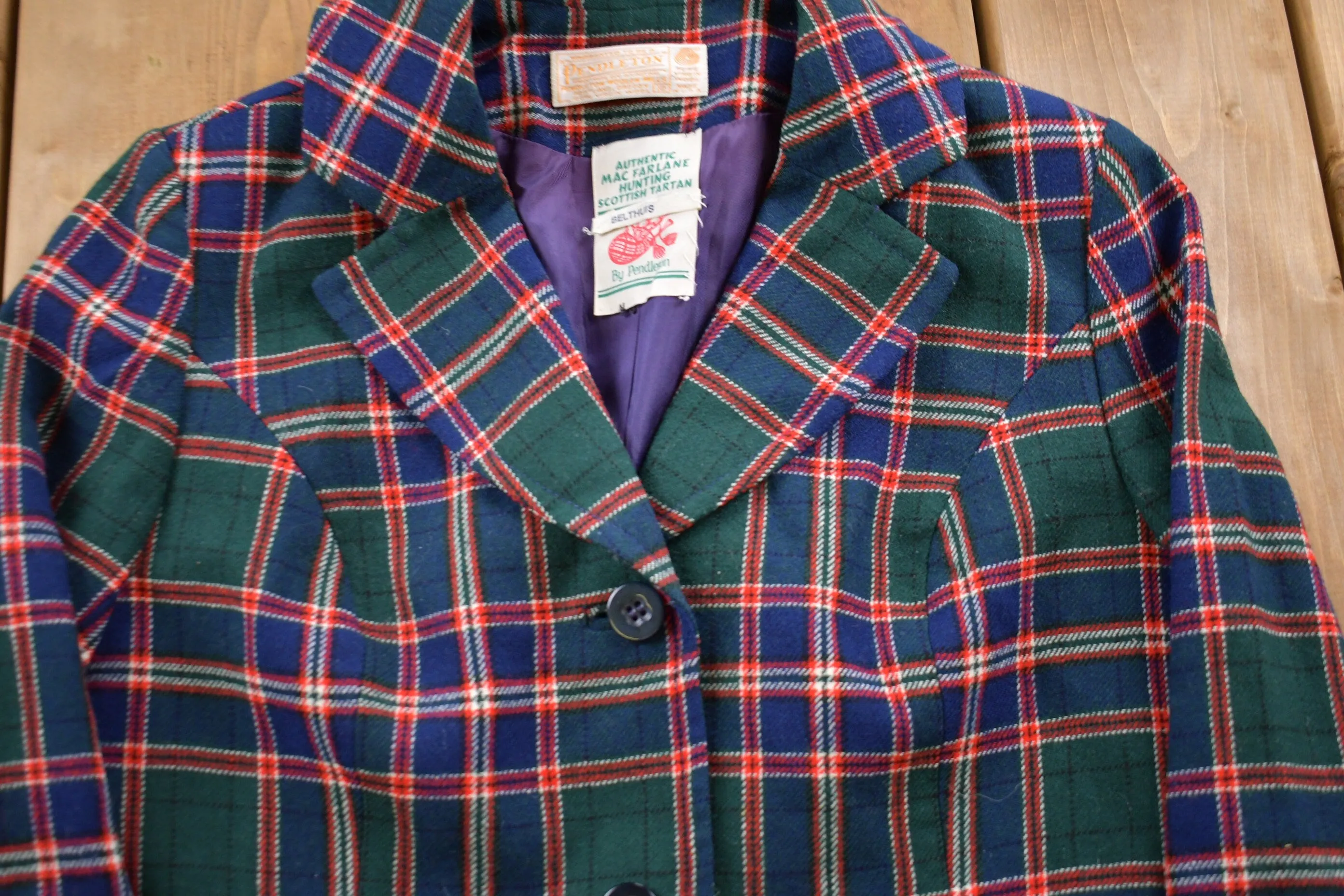 Vintage 1970s Pendleton 100% Wool Plaid Blazer  / Sport Jacket  / Vintage 90s Crewneck / Outdoor / Winter / 70s Blazer