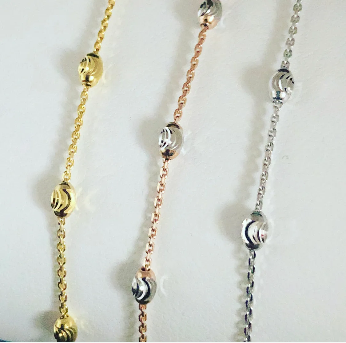 Women chain