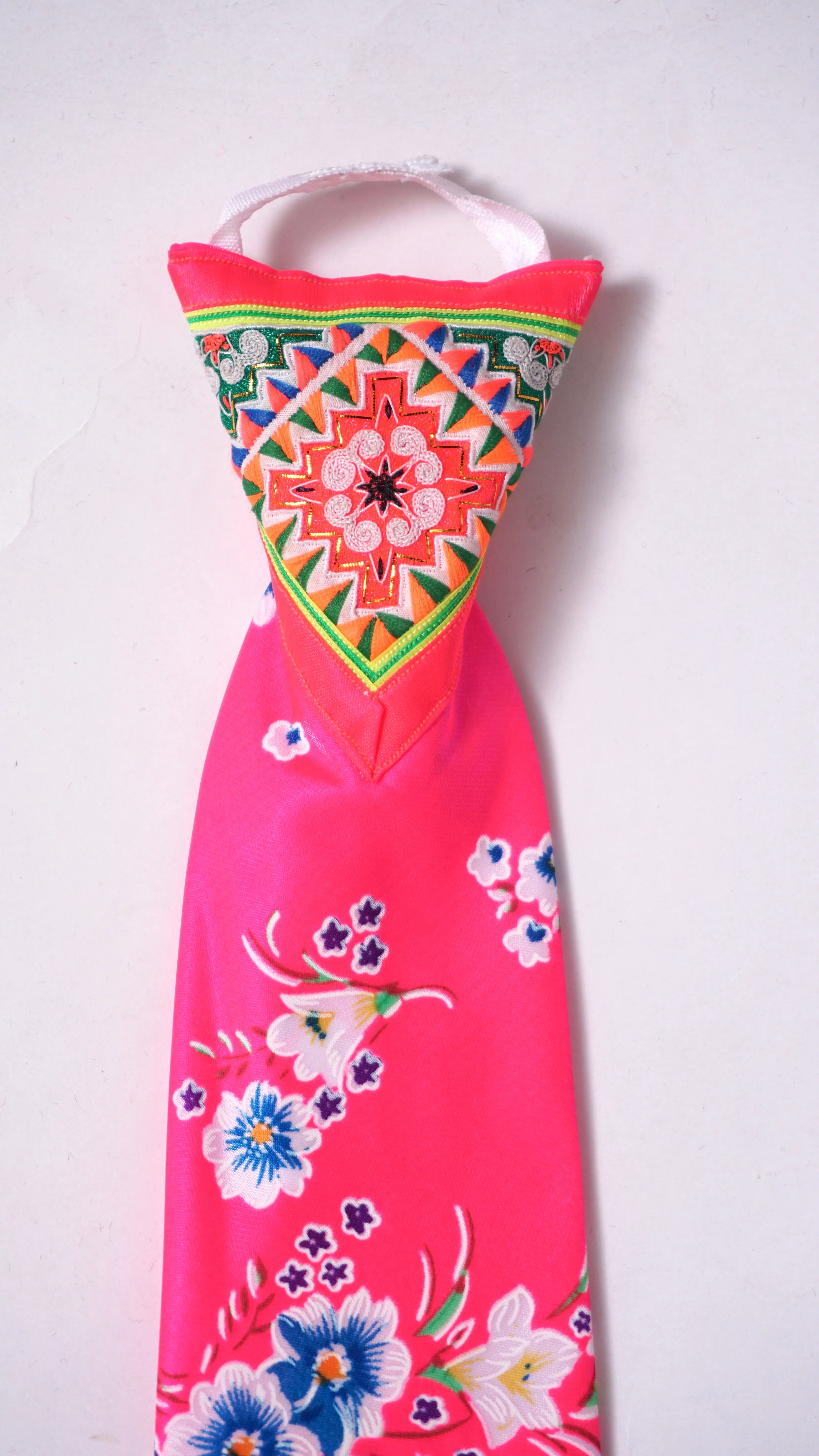 Women Pink Tie